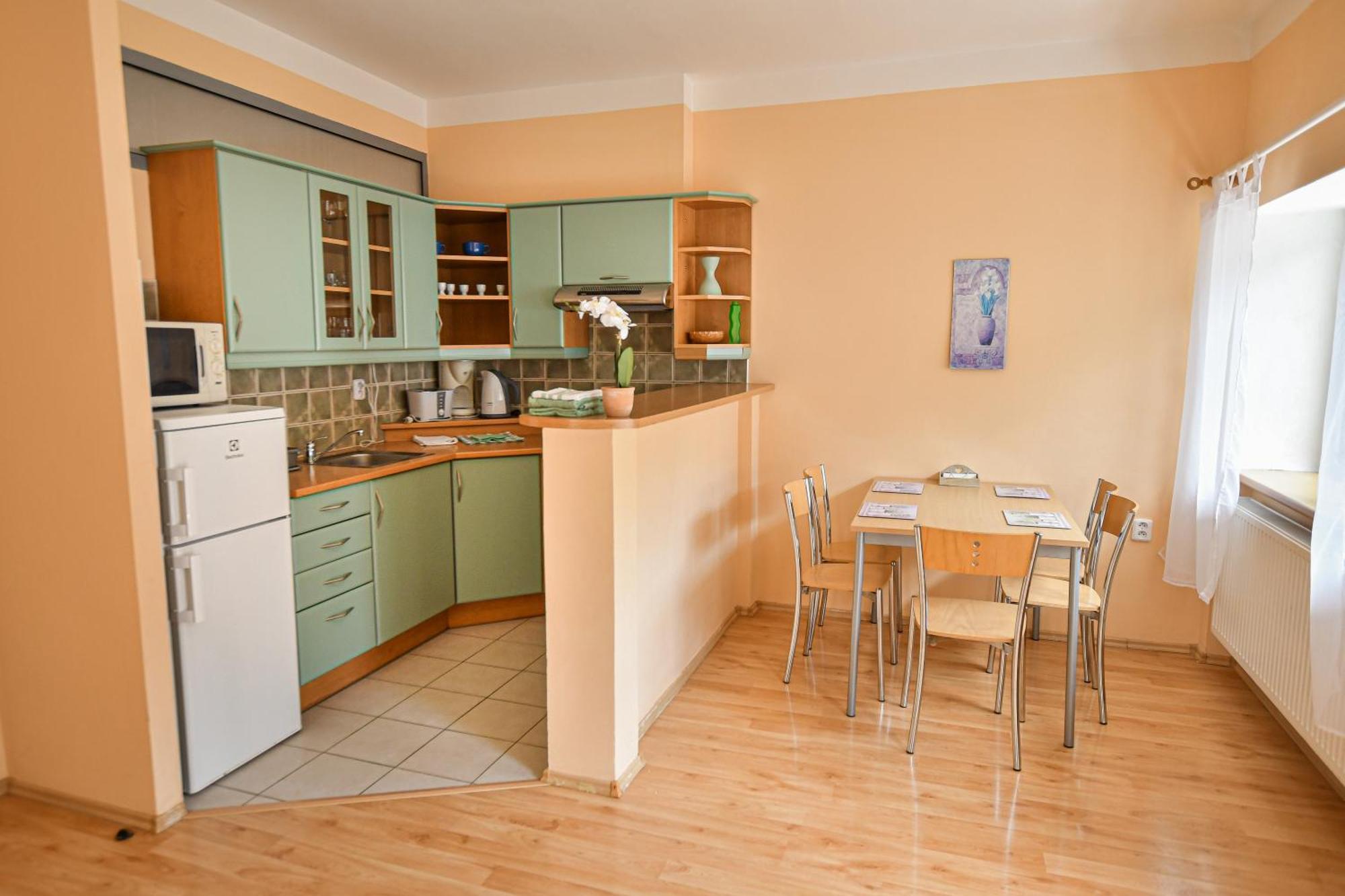 Apartmany Ados Харачов Екстериор снимка