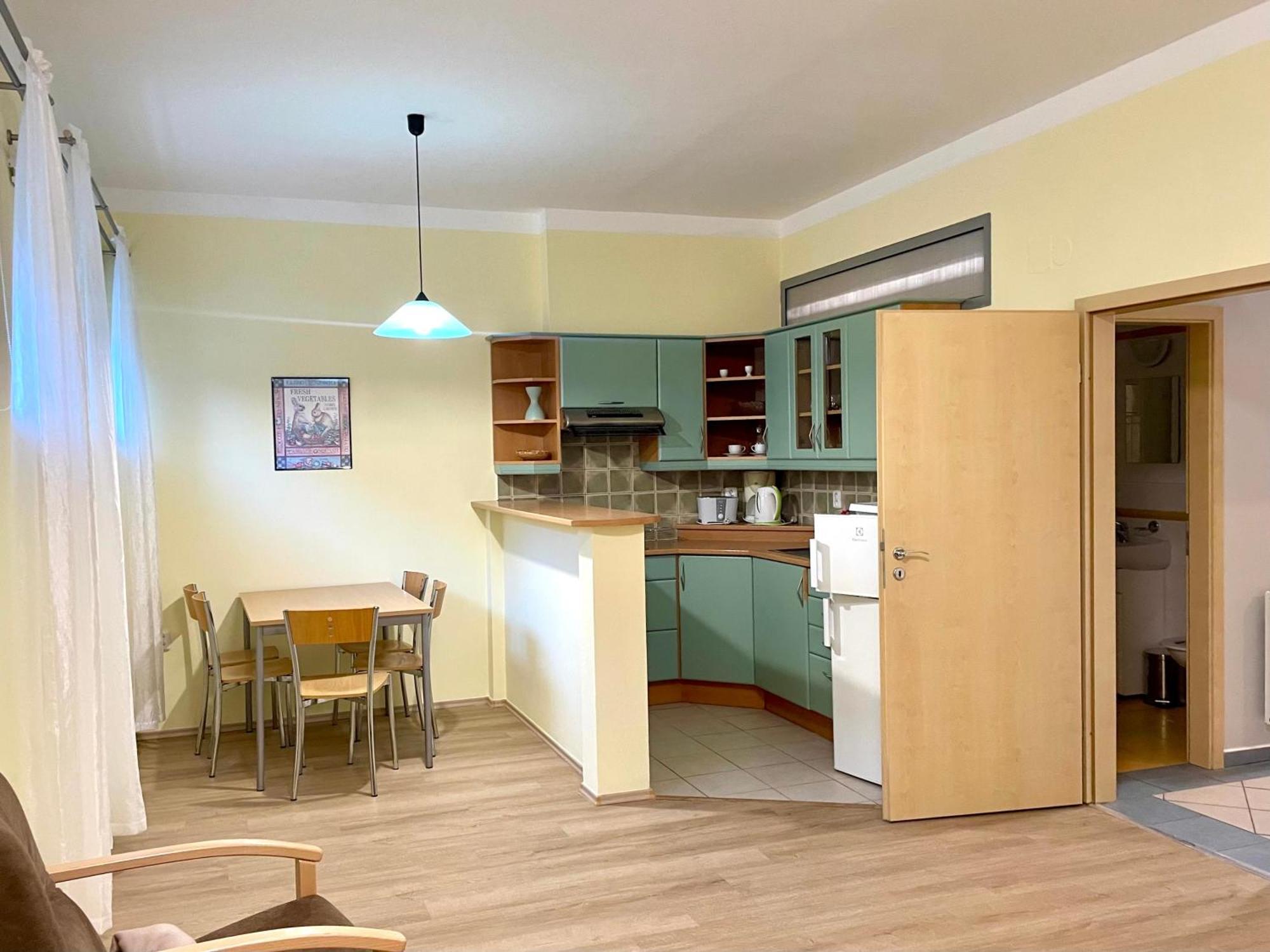 Apartmany Ados Харачов Екстериор снимка